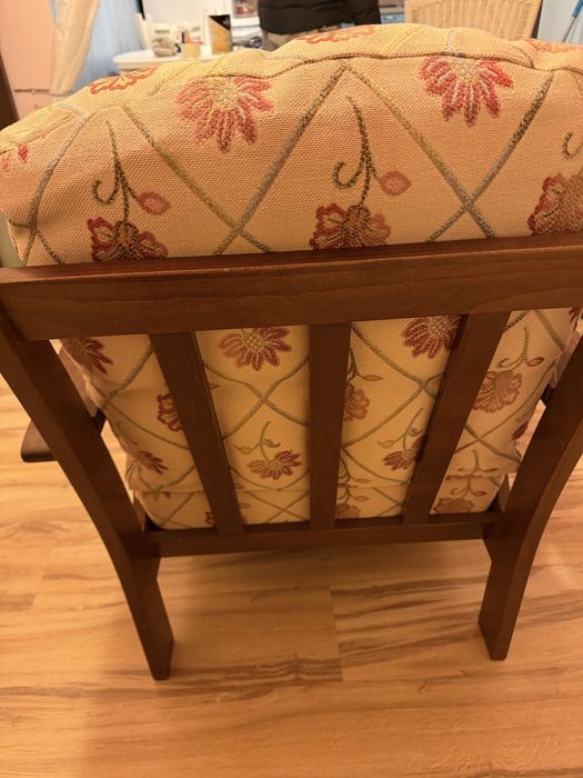 Комплект руски  мебели от масивно дърво – 2 дивана, кресло и шкаф