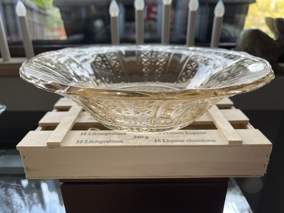 Продавам стъкло чаши и фруктиери