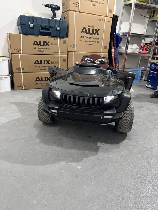 Детска количка 4Х4 със 2 акумулатора е чисто нови!!!