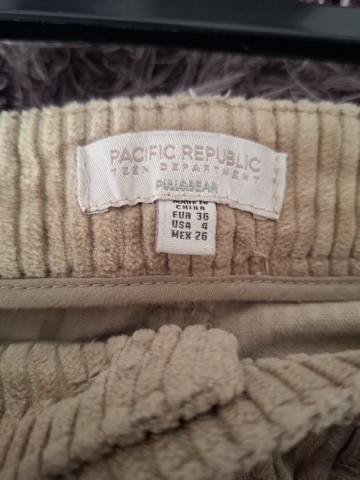 Pantaloni reiati Pull&Bear