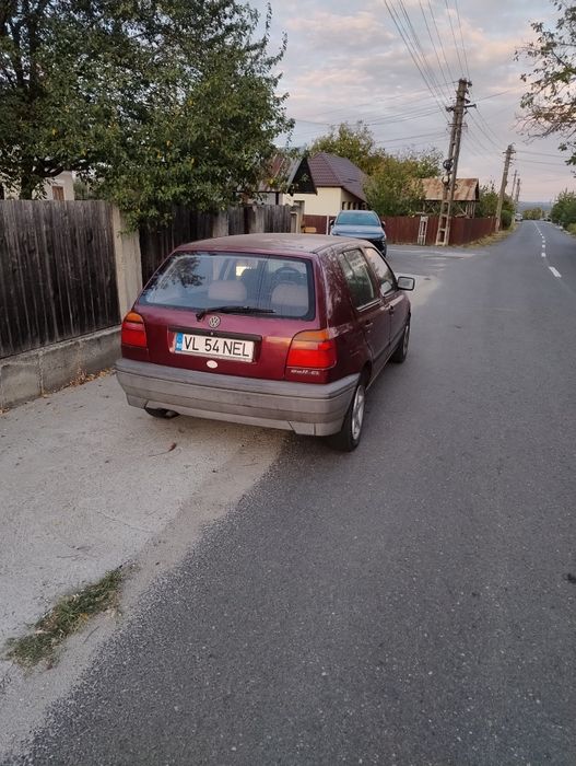 Vând Golf 3 ,1995