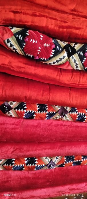 8 та курпа янги ишлатилмаган сандиги билан