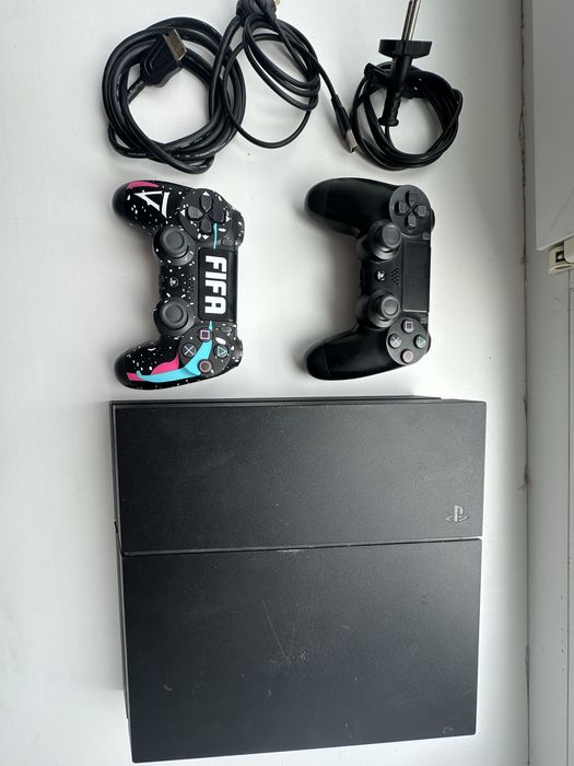 Продам PS4 1 тб. 55000 тг