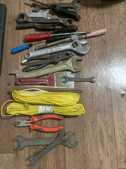 Ключи Отвертки и тд