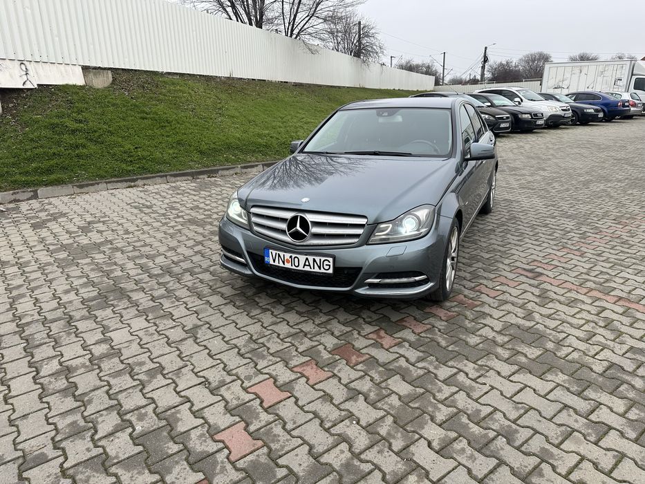 MERCEDES-BENZ C-Class