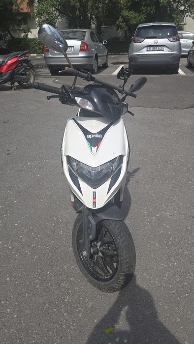 Inchiriez/Vand/ La ramanere scutere piagio , yamaha, aprilia, honda 125cm3