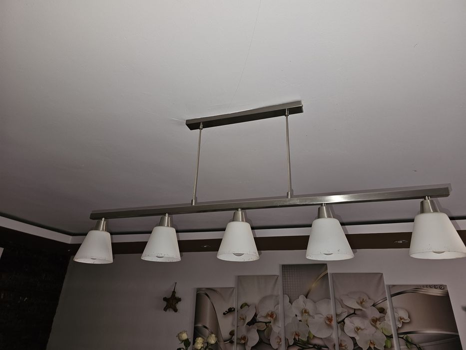 Lustra modernă adusa din Germania cu becuri LED economice