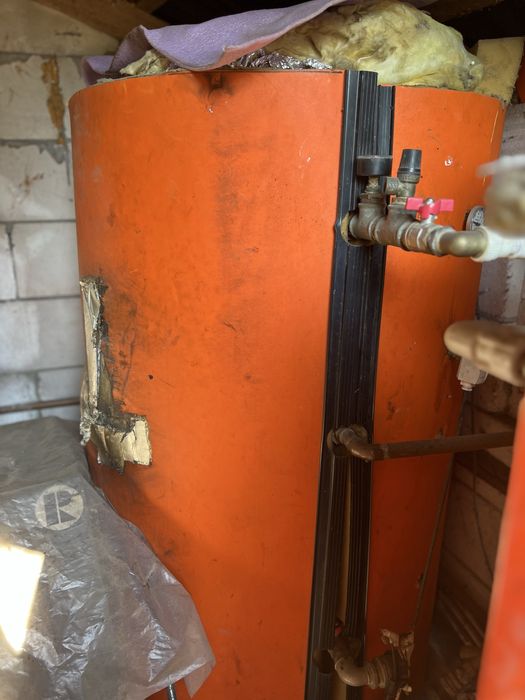 Centrală termică pe lemne cu toata instalatia aferenta. Boiler, puffer