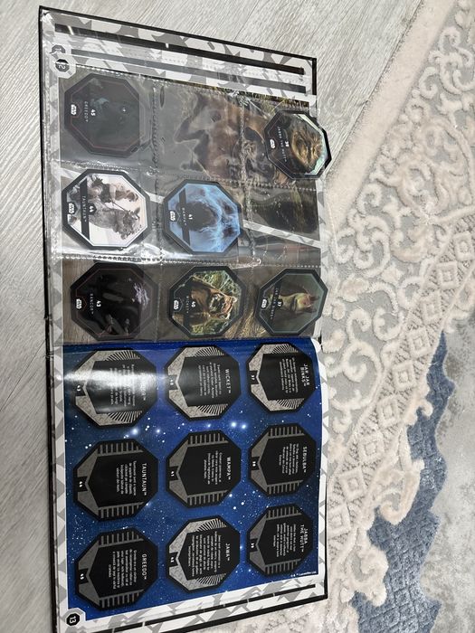 Vand carte Star Wars de colectie