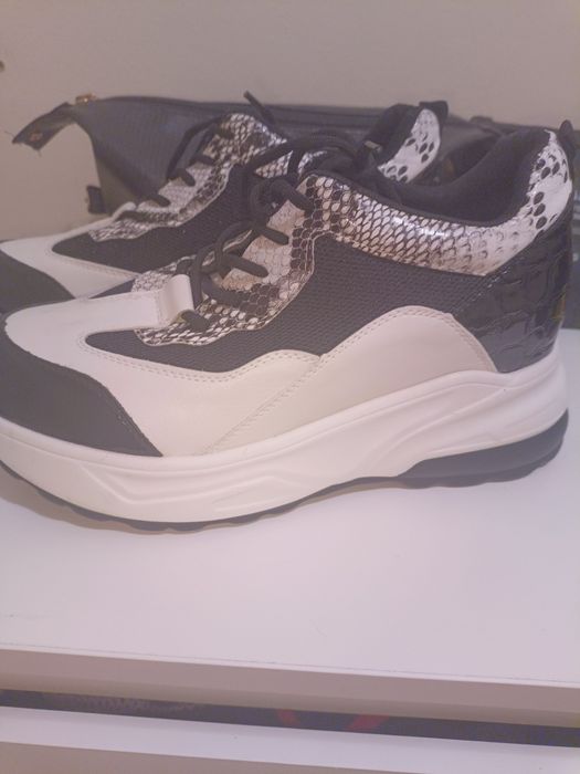 Adidasi dama cu talpa inalta chunky alb-negru cu imprimeu snake 41 Noi