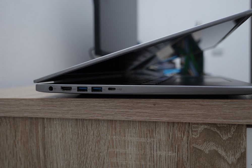 Laptop  – i7 Gen 11 / MX450 2GB / Full HD IPS 17.3"
