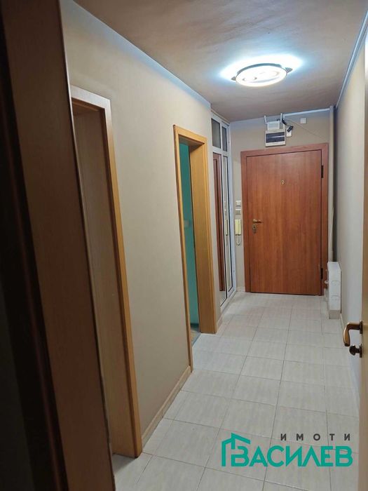 Продава се Двустаен апартамент в София, Център - 75 кв.м за 1938 €/кв.м - Снимка #4