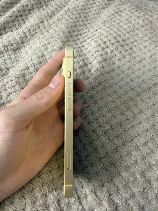 Продам Iphone 14