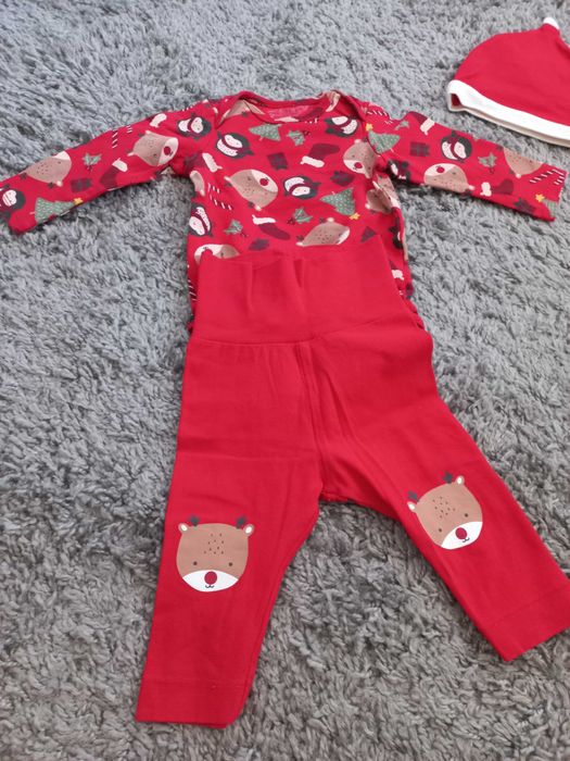 Costum bebe H&M pentru Craciun (62 0-3 luni)