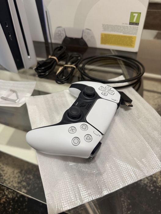 Като нов Sony PlayStation 5 Slim Disc Edition 12м Гаранция