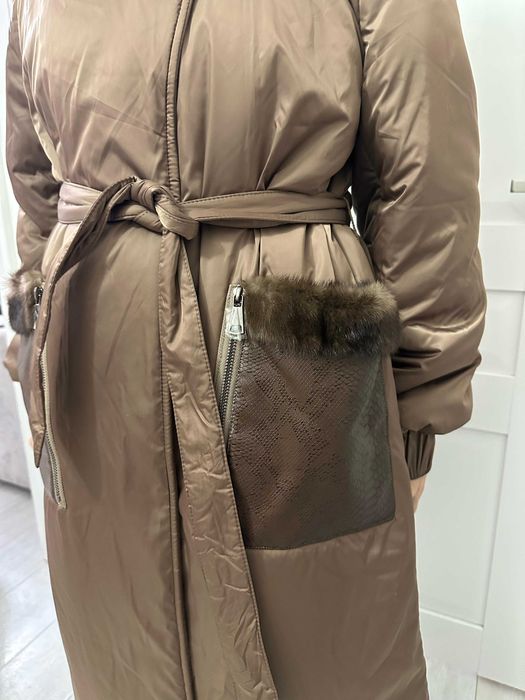 Продаю женскую куртку