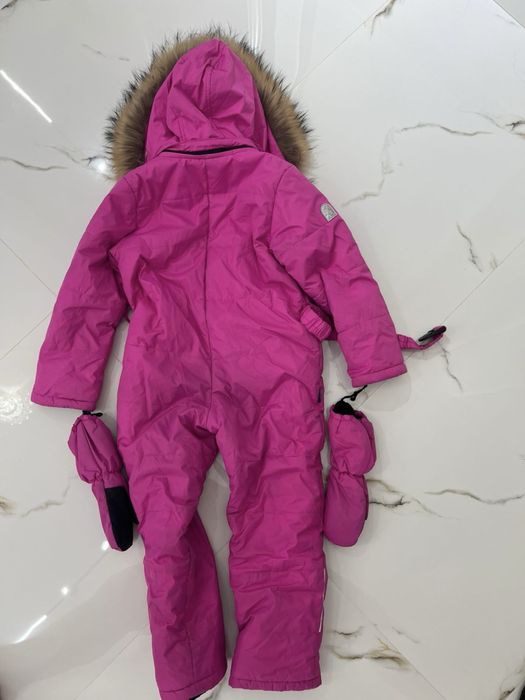 Продам зимний комбенизон на девочку