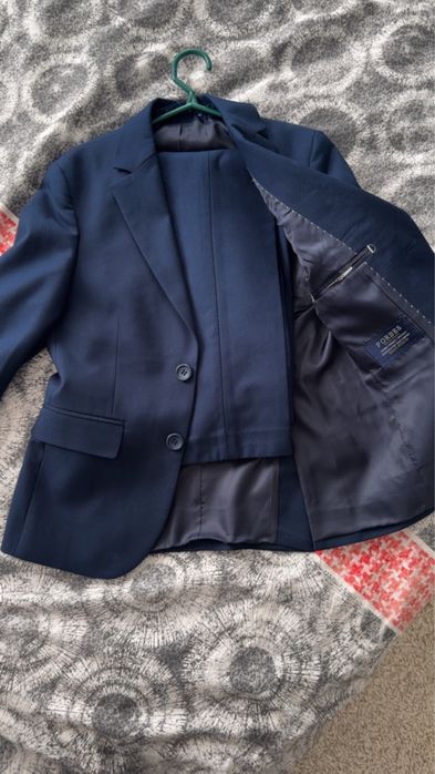 Продам детские костюмы