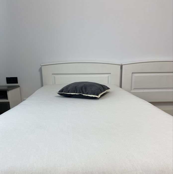 Pat single, lemn masiv, 200x90