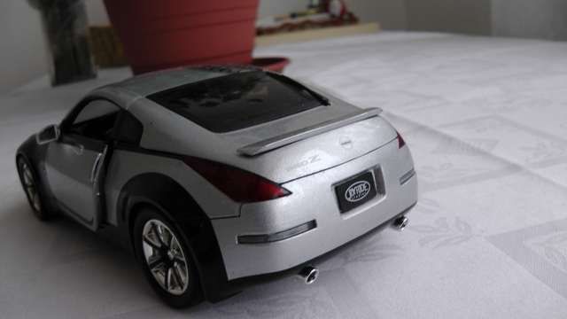 Nissan 350z toy store car