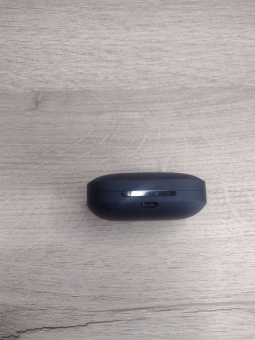 OnePlus Buds Pro 2 зарядна кутия