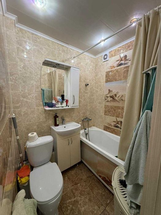 2 ком квартира на Уюте