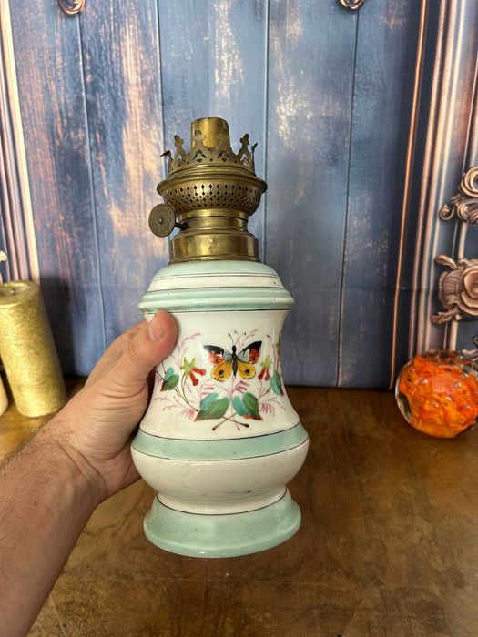 DN762 Lampa de petrol ceramica frumoasa motiv 26 cm inaltime