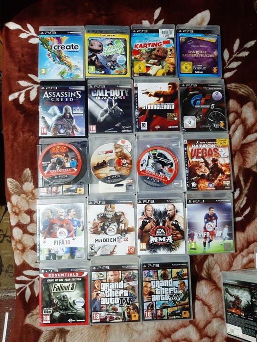 Vând fifa 15 în stare bună