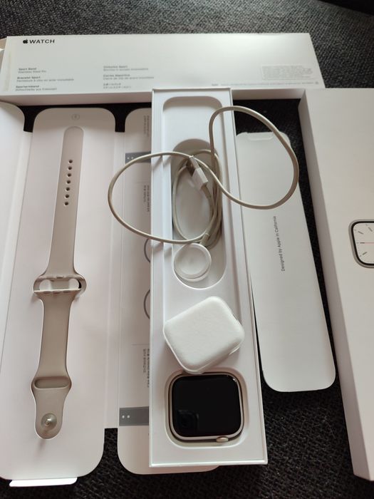 Продам Apple Watch Series 7