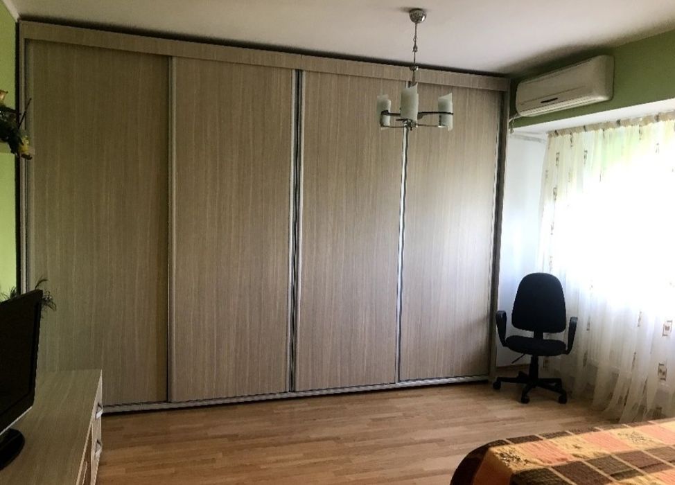 Proprietar, închiriez garsoniera colentina  370€.