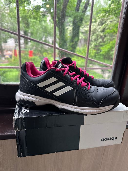 Кроссовки Adidas