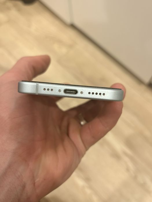 Iphone 15 128gb с гарантией