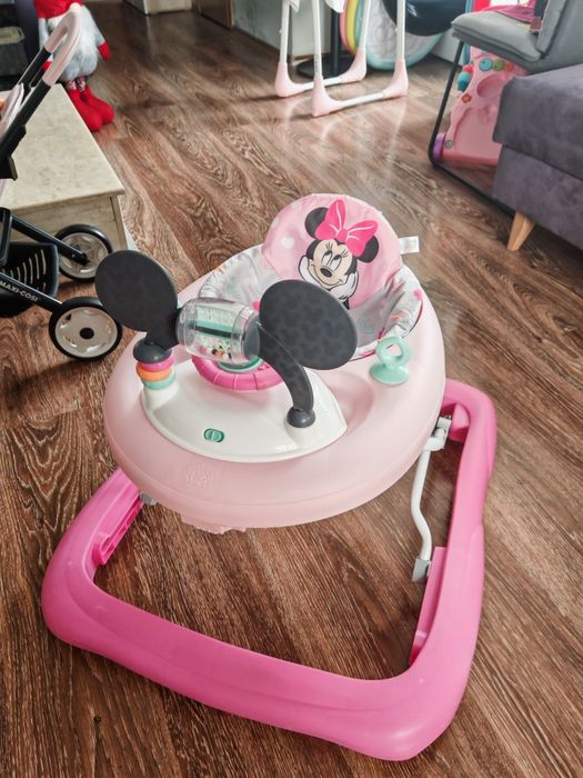 Проходилка Mini mouse  и Уокър
