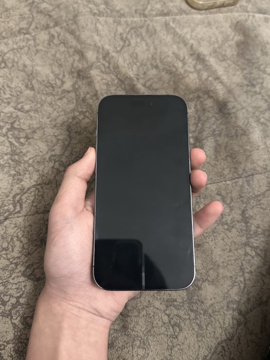 iPhone 14 pro     ….