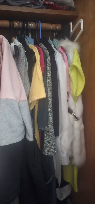 Вещи женские и подростковые