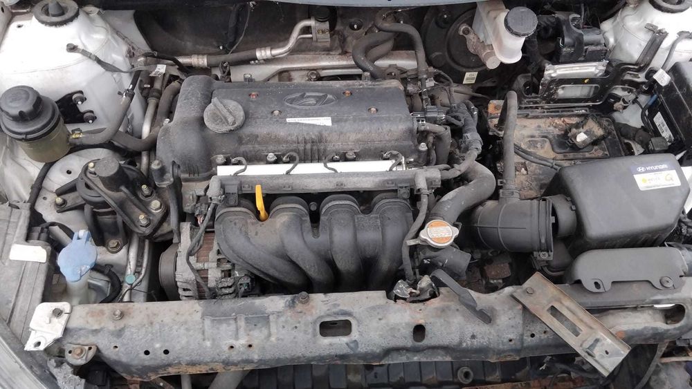 Dezmembrez Hyundai Accent 2012 1.4 B cod motor G4FA