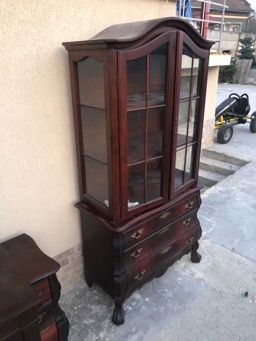 Comoda cu vitrina antica