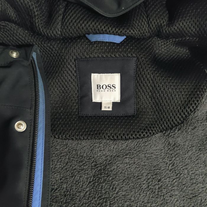 Vând geaca HUGO BOSS