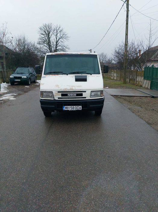 Vând Iveco daily 35 10