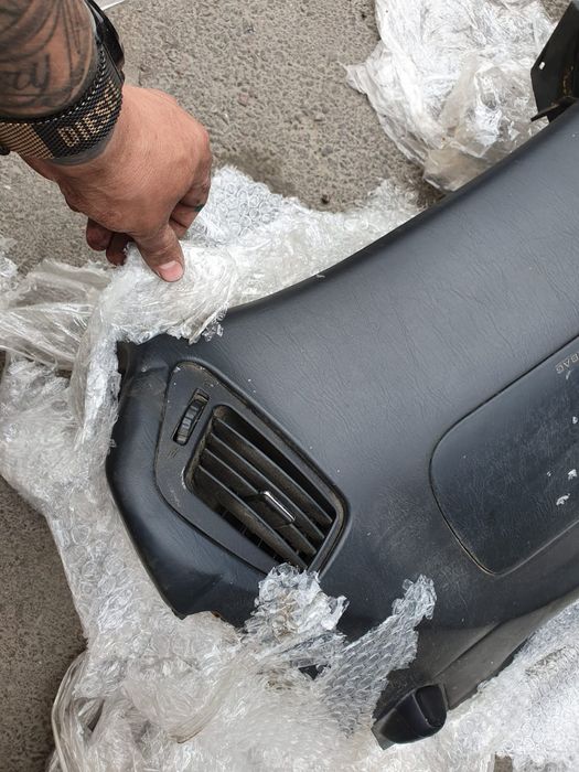 Серая панель Lexus RX300