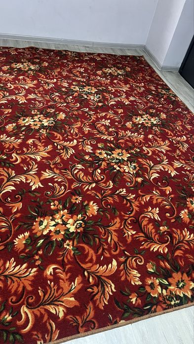 Ковер в хорошем состоянии