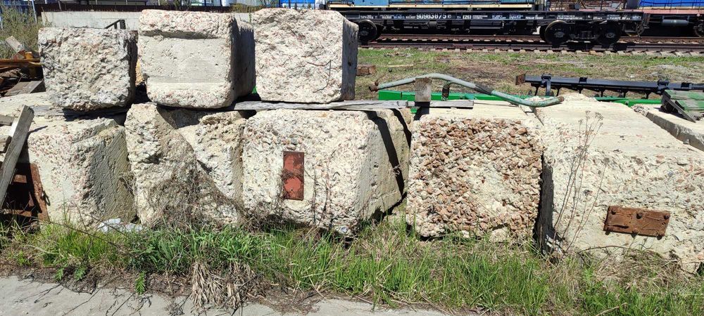 Продам ,  ЖБИ блоки, панели, стаканы.