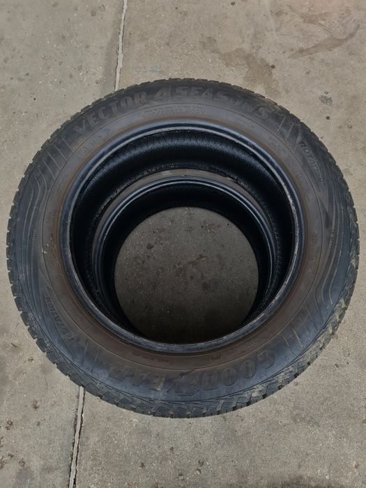 Всесезонни гуми 2 броя GOODYEAR Vector4seasons 235 55 R17 дот 1719
