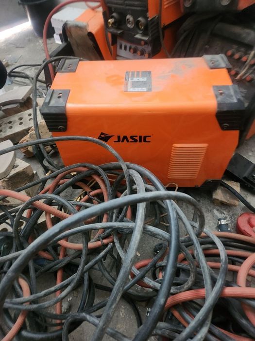 Eshik va svarka apparat