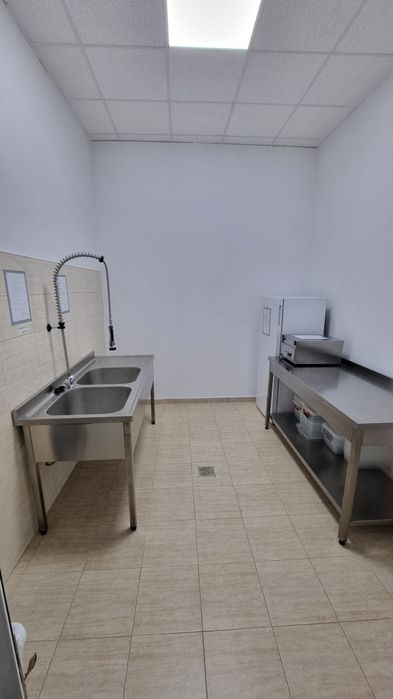 Laborator HORECA complet utilat – Iași, 120 mp, parter – ideal pentru Cofetărie, Patiserie, Catering, Bucătărie, Fast Food sau Restaurant