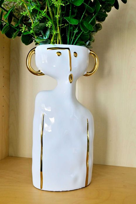 Vaza Face cu buchet de plante verzi ceramica alba-aurii inaltime 32cm Idee Cadou