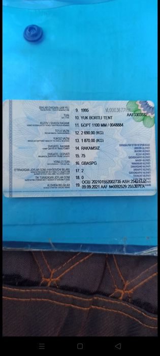 Uaz bartavoy moshin soz xolata yurib turibdi