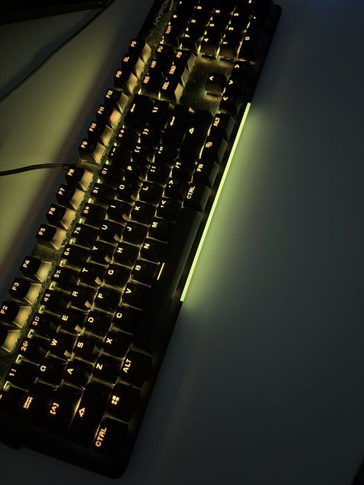 Продам клавиатуру hyperx