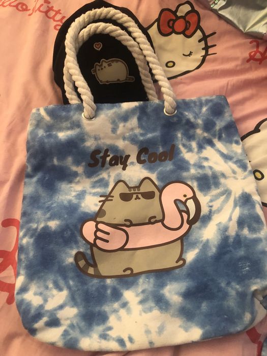 Set pusheen sapca (reserved 9-13 ani),geanta costum de baie 134-140