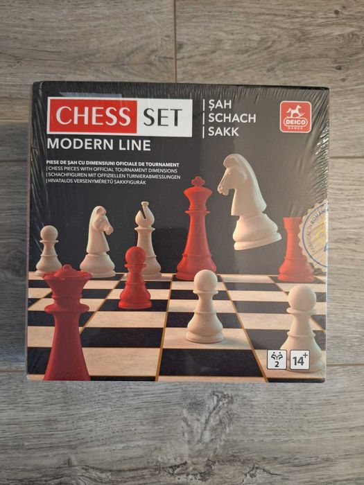 Set de sah nou, in cutie